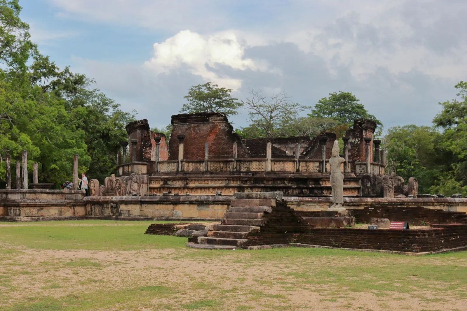 Sri Lanka Urlaub: 21 Tipps, was du sehen musst und wann du 2026 reisen solltest 6 Antike Ruinen von Polonnaruwa