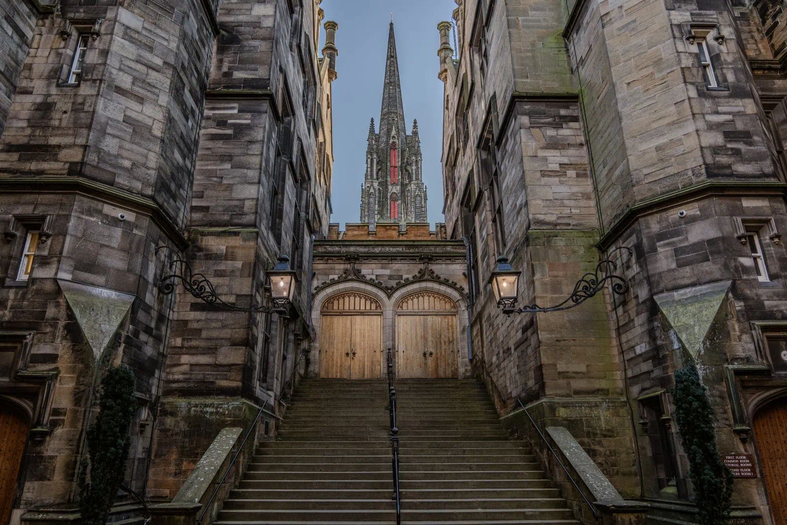 Edinburgh, Skócia: 31 tipp, mit érdemes látni és csinálni 2026-ban 8 St Giles' Cathedral: gótikus szépség koronatoronnyal