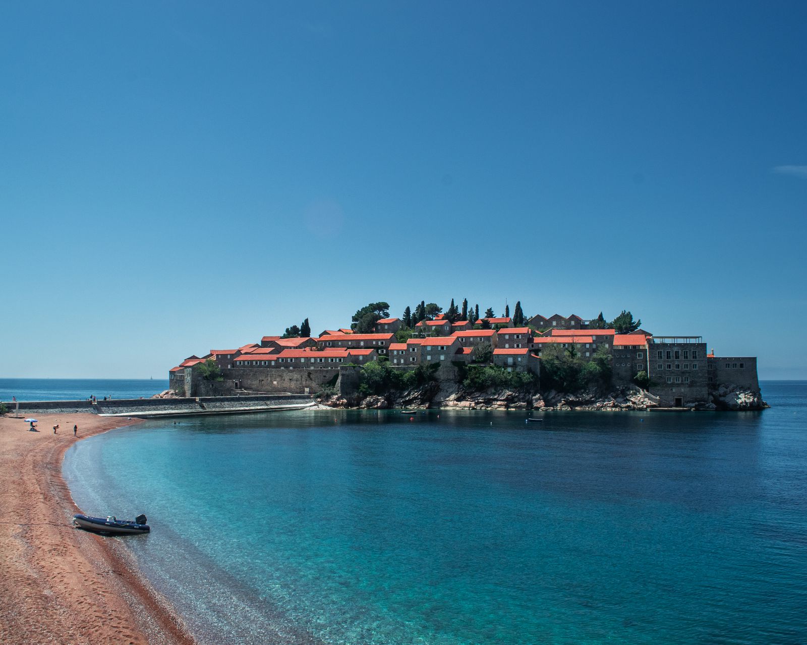 Sveti Stefan, Černá Hora: 10 tipů na nejfotogeničtější ostrov Jadranu 4 10 tipů, co vidět a dělat ve Sveti Stefan