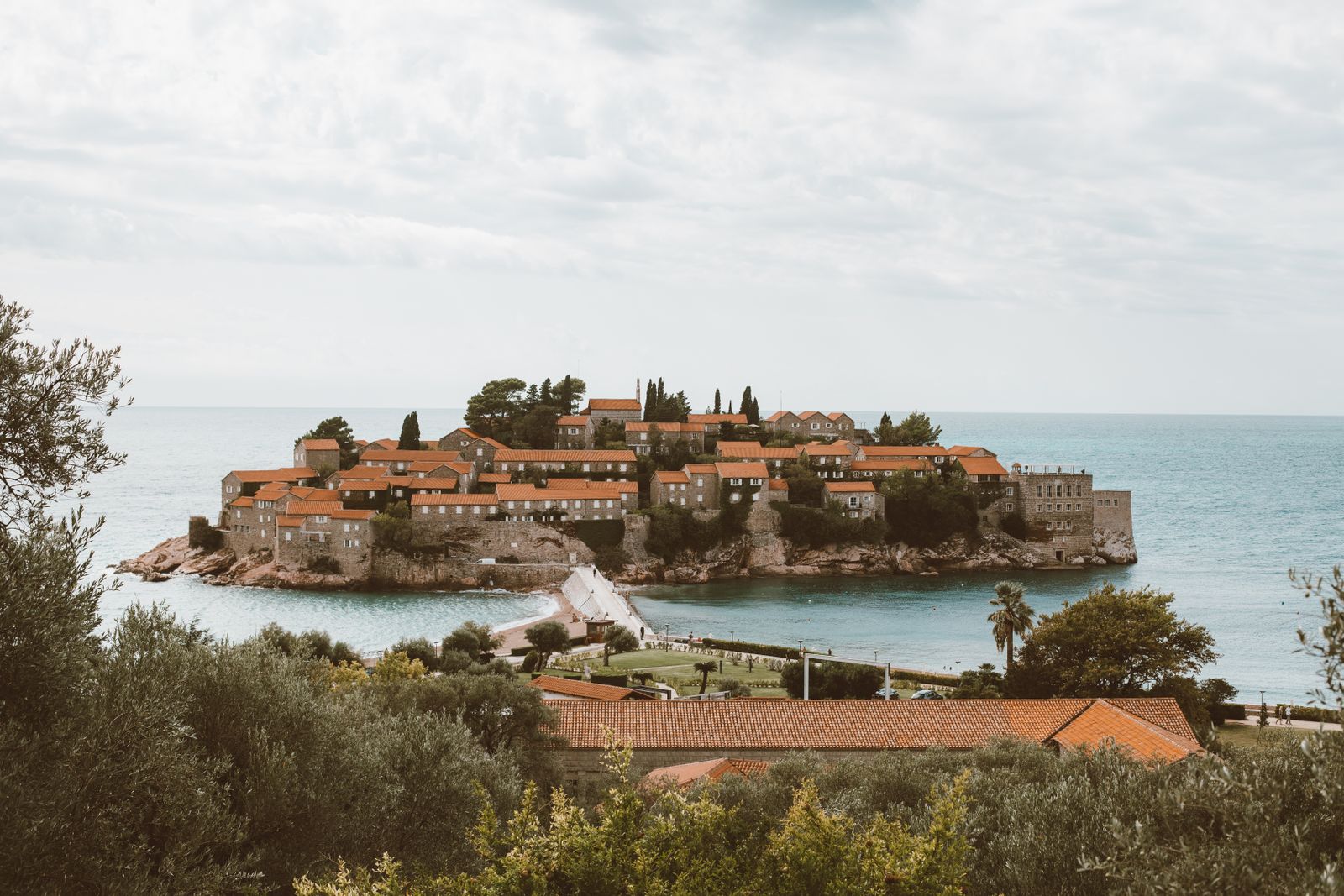 Sveti Stefan, Černá Hora: 10 tipů na nejfotogeničtější ostrov Jadranu 5 Historie: od rybářské pevnosti k ráji celebrit