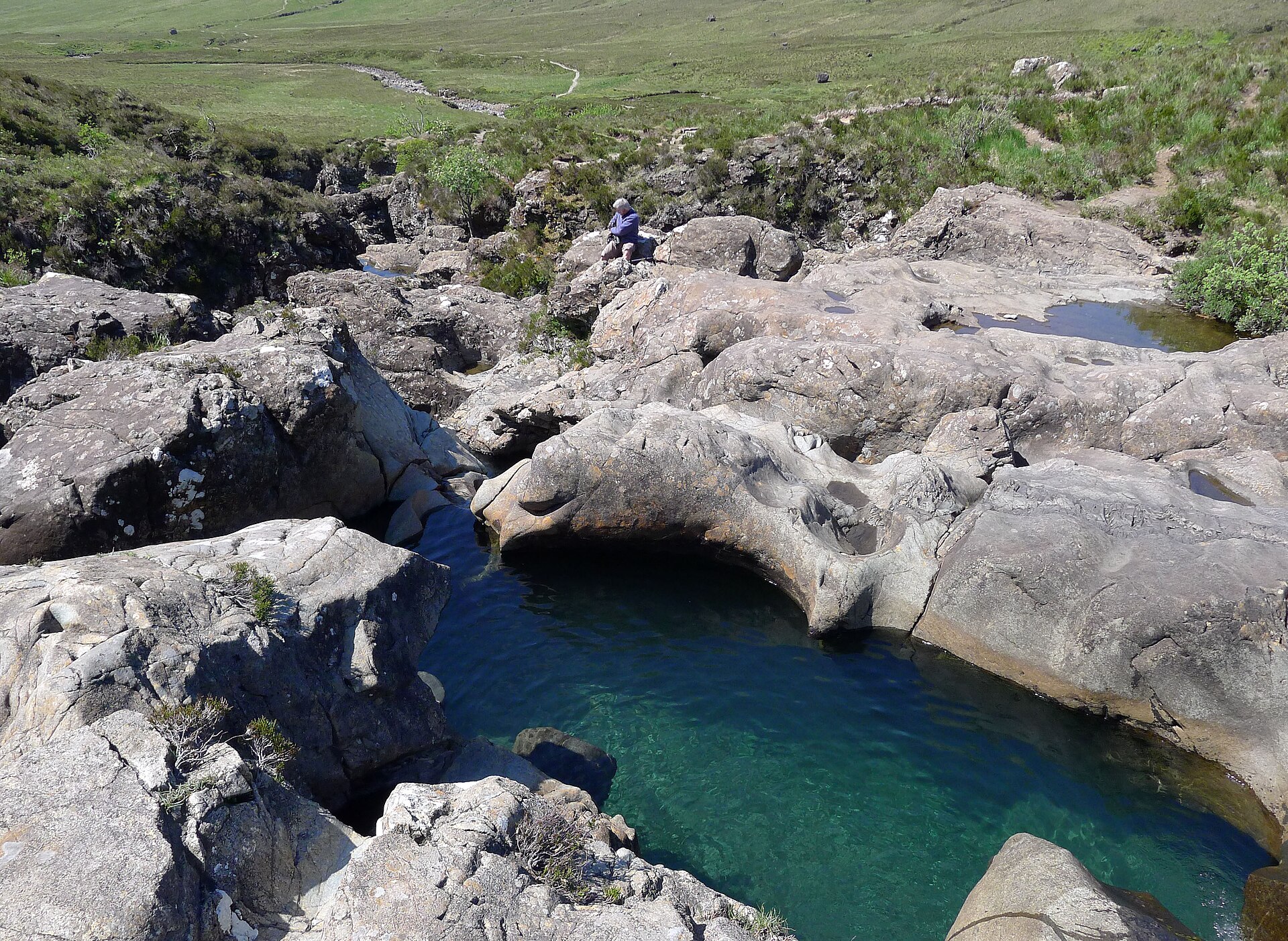 Vakantie Schotland: 30 tips voor wat je moet zien in 2026 30 De poelen Fairy Pools op Skye