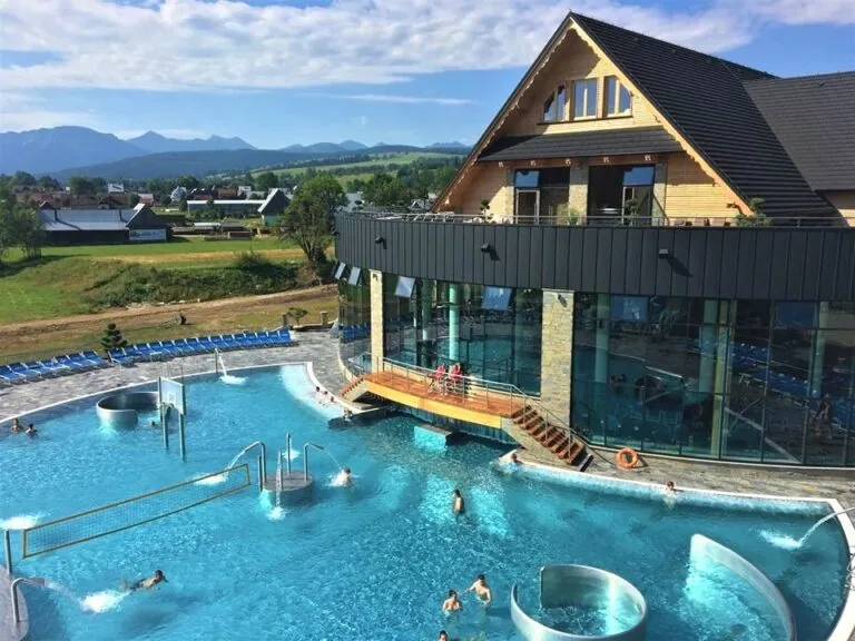 Pologne : guide, conseils et que voir en 2026 3 Les meilleurs thermes en Pologne : 8 adresses près de la frontière et dans les Tatras en 2026