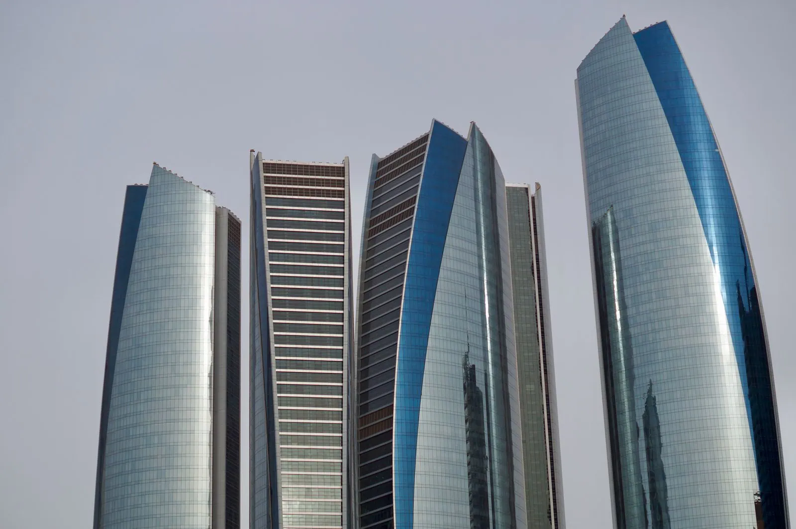 Dovolená v Abu Dhabi: 21 tipů co vidět a kdy jet 19 Mrakodrapy Etihad Towers s vyhlídkou Observation Deck