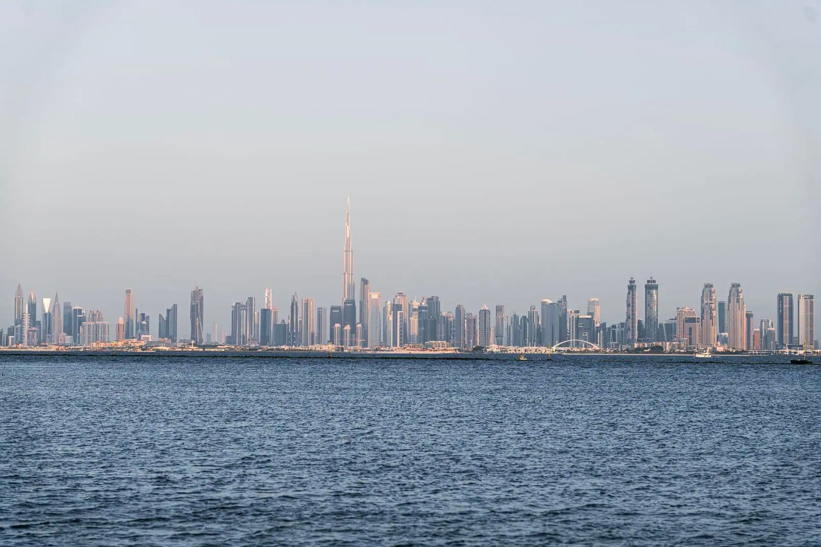 Dovolená v Abu Dhabi: 21 tipů co vidět a kdy jet 23 Dubaj na otočku — autobusem za 160 korun