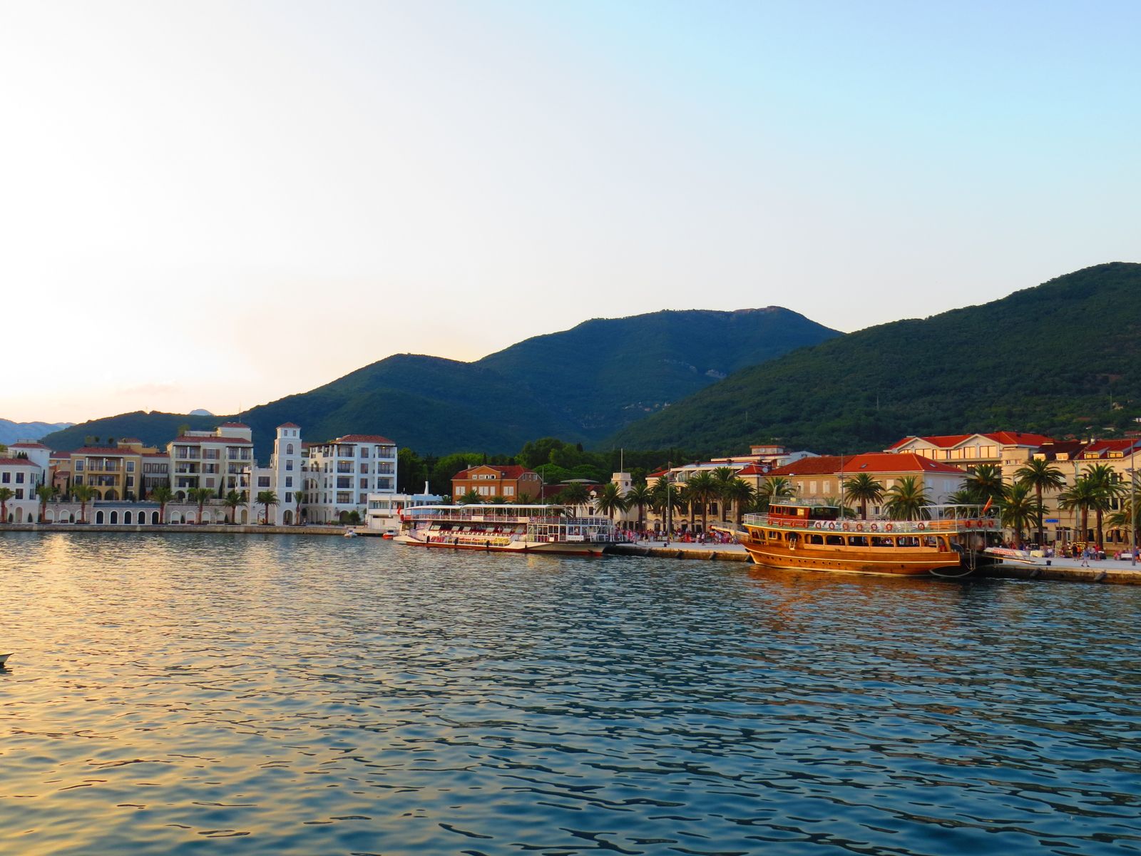 Tivat a Porto Montenegro: 10 tipů na luxusní marinu i okolí 12 Botanická zahrada Veliki gradski park