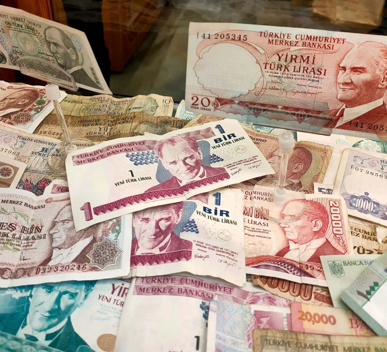 Geld in Turkije: lira, prijzen, betalen en SIM in 2026 2 Lira, inflatie en de twee gezichten van de Turkse prijzen