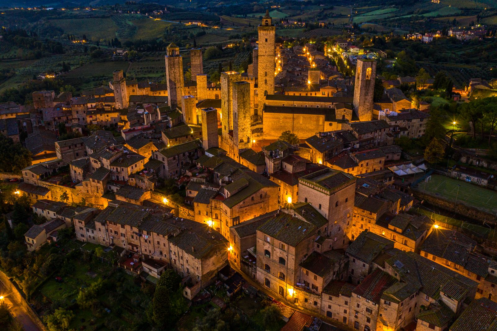 Siena e San Gimignano: 8 idee per scoprire la Toscana medievale nel 2026 5 San Gimignano: la Manhattan medievale e la Torre Grossa