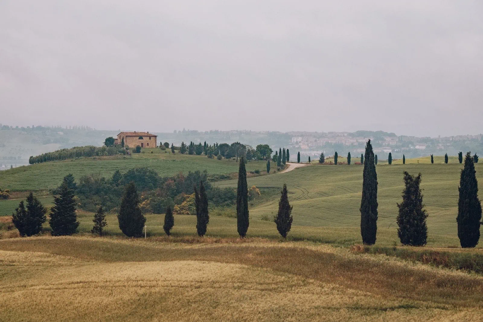 Siena és San Gimignano: 8 tipp, mit érdemes látni a középkori Toszkánában 2026-ban 1 Összefoglalás azoknak, akiknek nincs idejük végigolvasni a cikket