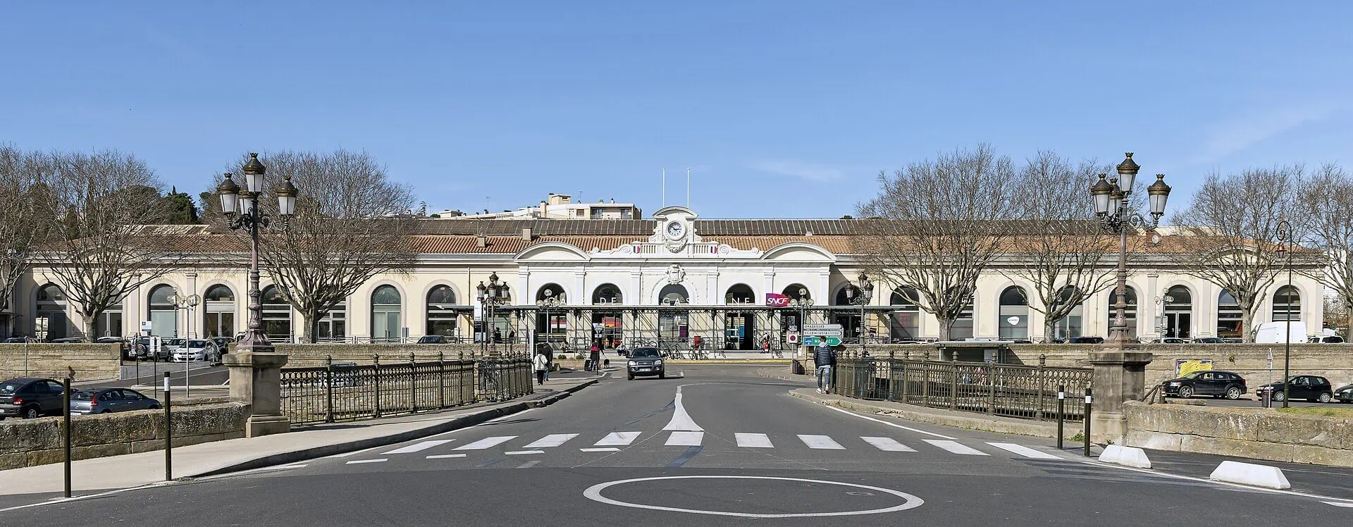 Carcassonne, Francie: 12 tipů, co vidět v roce 12 Večerní toulky a kouzlo osvětlených hradeb