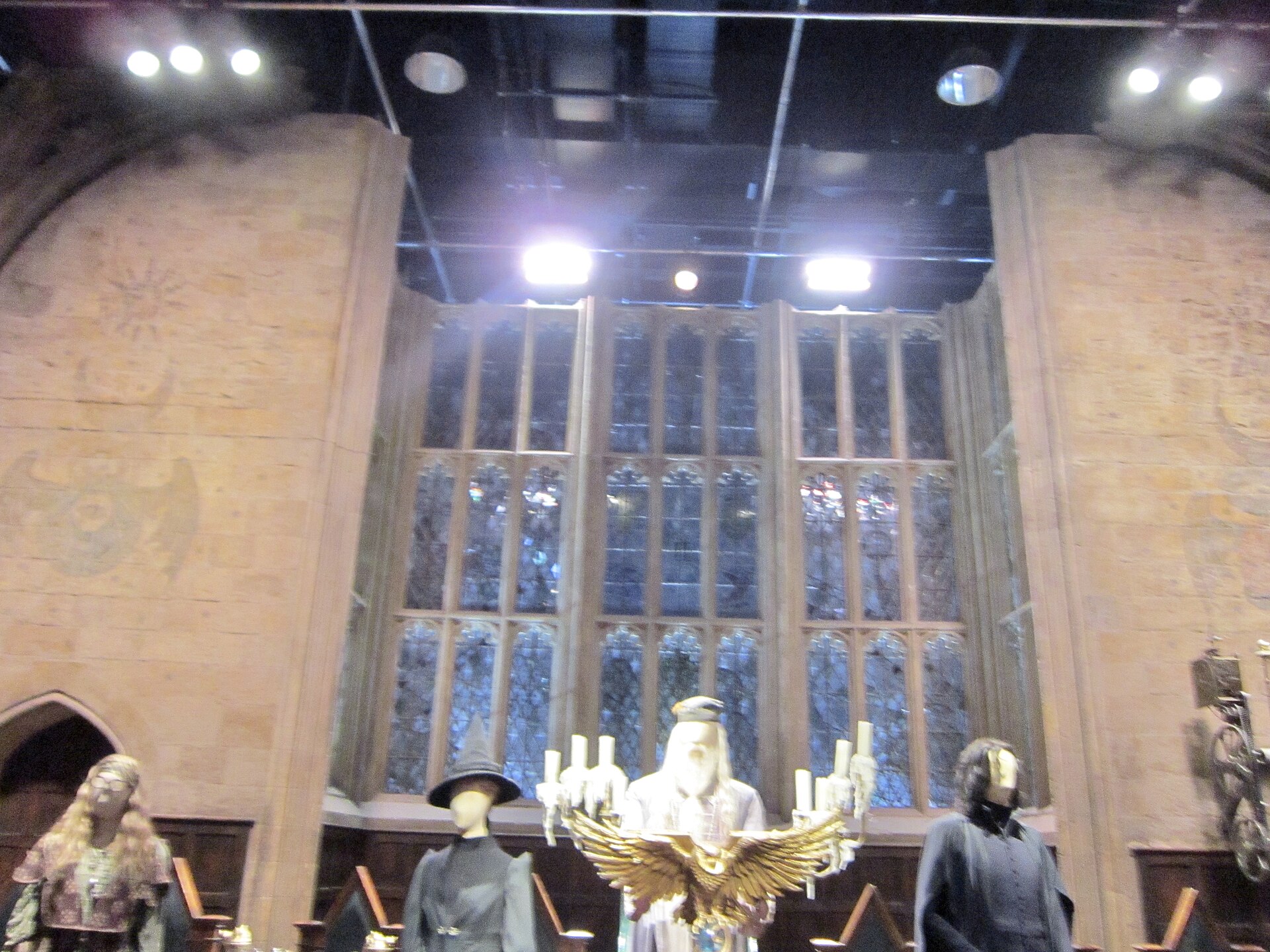 Harry Potter Studio Londen: tickets, prijzen en 14 tips in 2026 6 De Grote Zaal (Great Hall) in de studio
