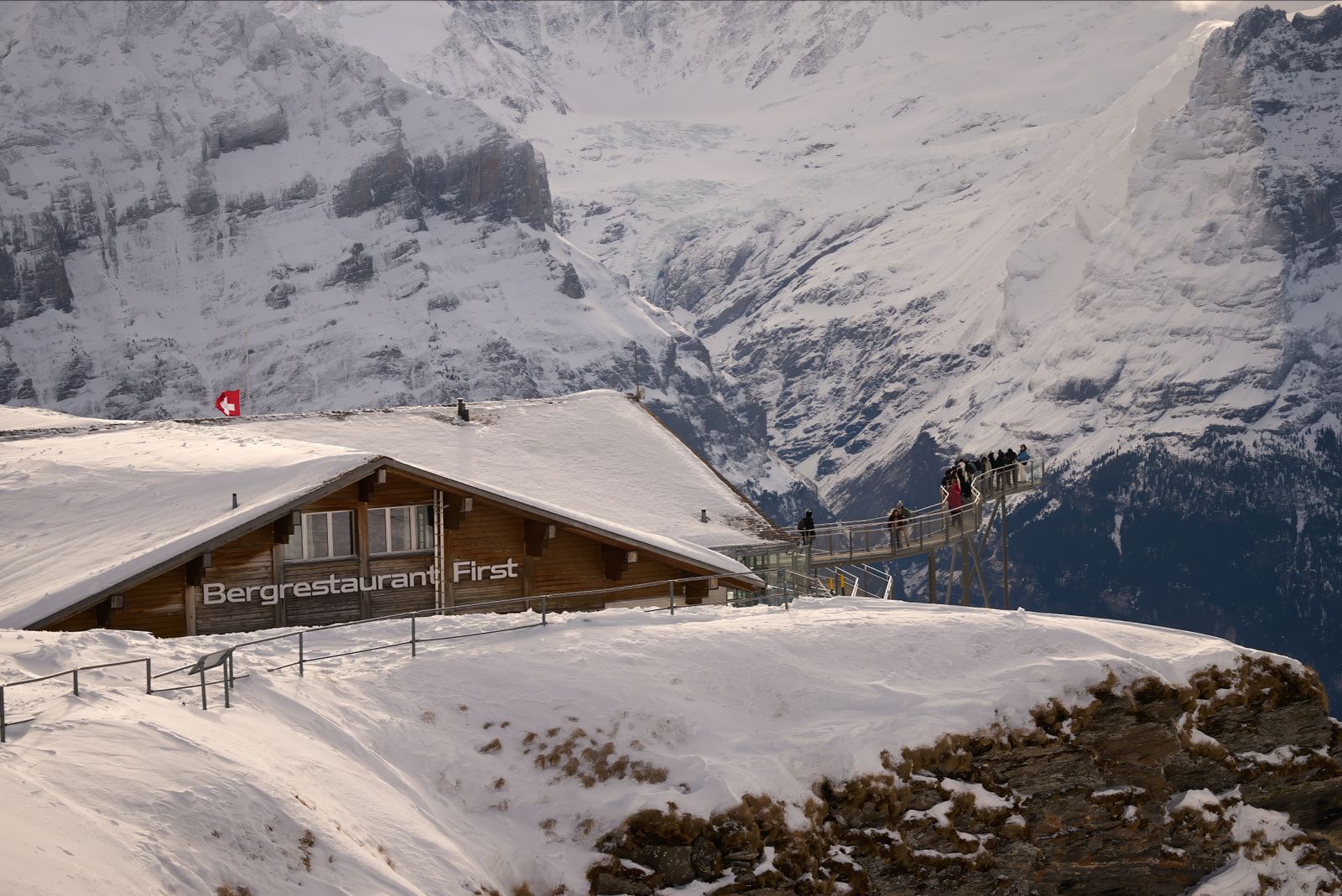 Interlaken (Suiza) y Jungfraujoch: 14 cosas que ver y hacer 2026 18 El mirador First en Grindelwald