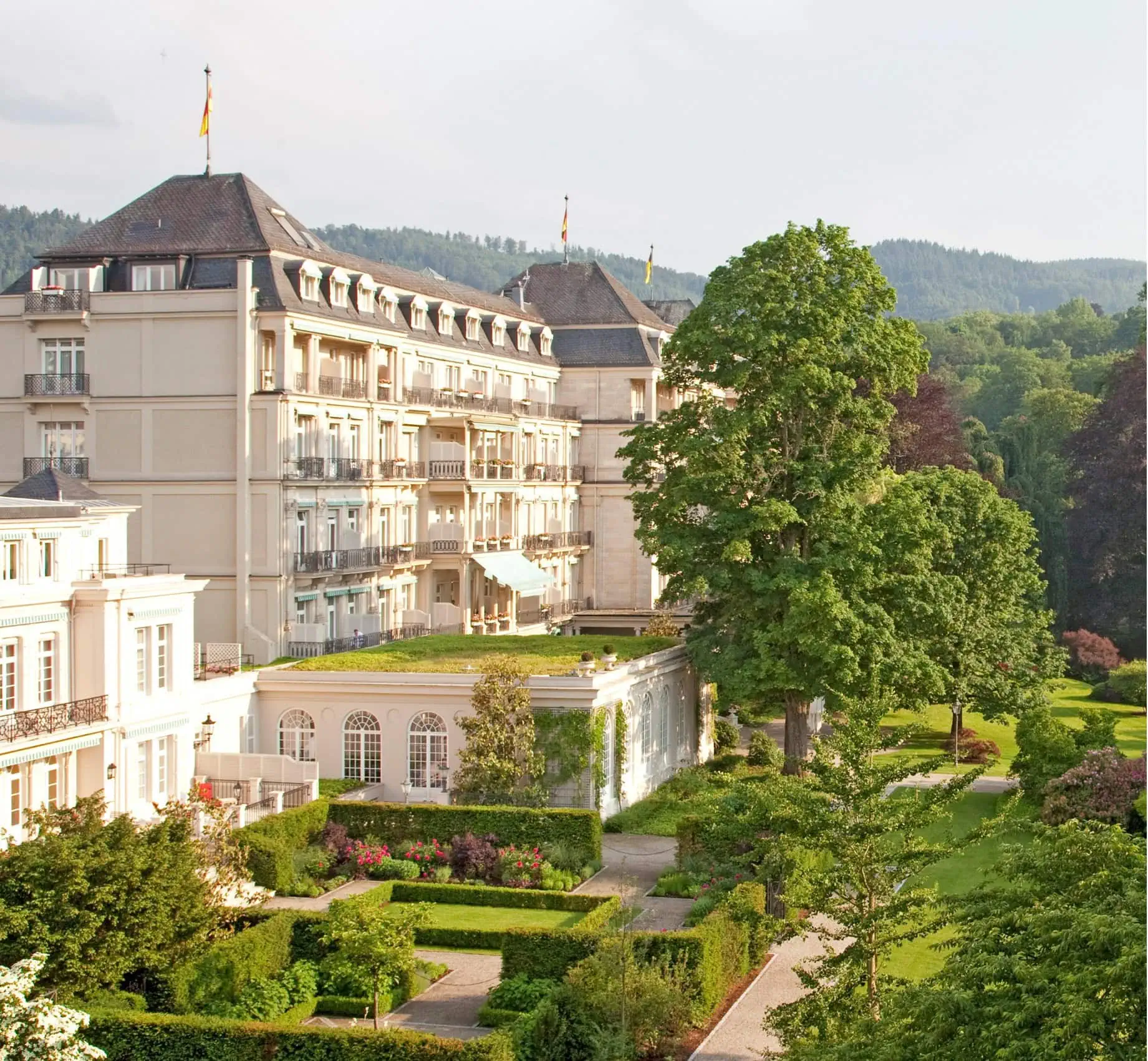 Brenners Park-Hotel & Spa a Baden-Baden — il leggendario hotel termale con i giardini