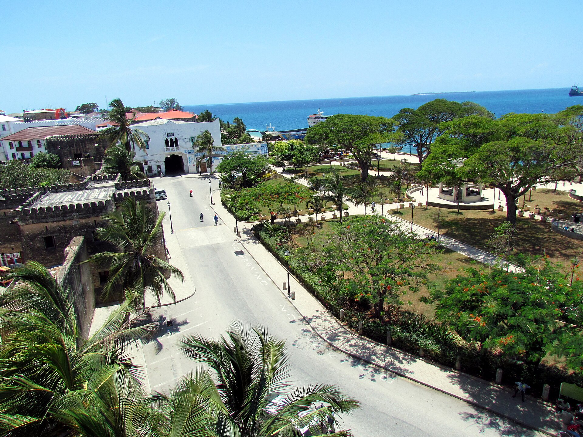 Zanzibar (Tanzania): 21 wskazówek co zobaczyć i kiedy jechać w 2026 22 Ulica Stone Town