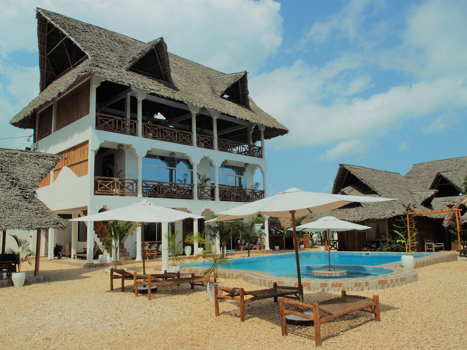 Zanzibar (Tanzania): 21 wskazówek co zobaczyć i kiedy jechać w 2026 5 Resort z basenem na Zanzibarze