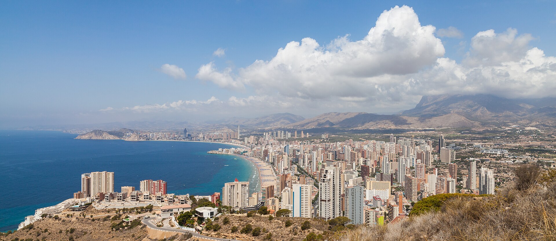 Alicante, Espanja: 20 vinkkiä, mitä nähdä ja tehdä Costa Blancalla 15 Benidorm – pilvenpiirtäjiä ja loputonta huvia