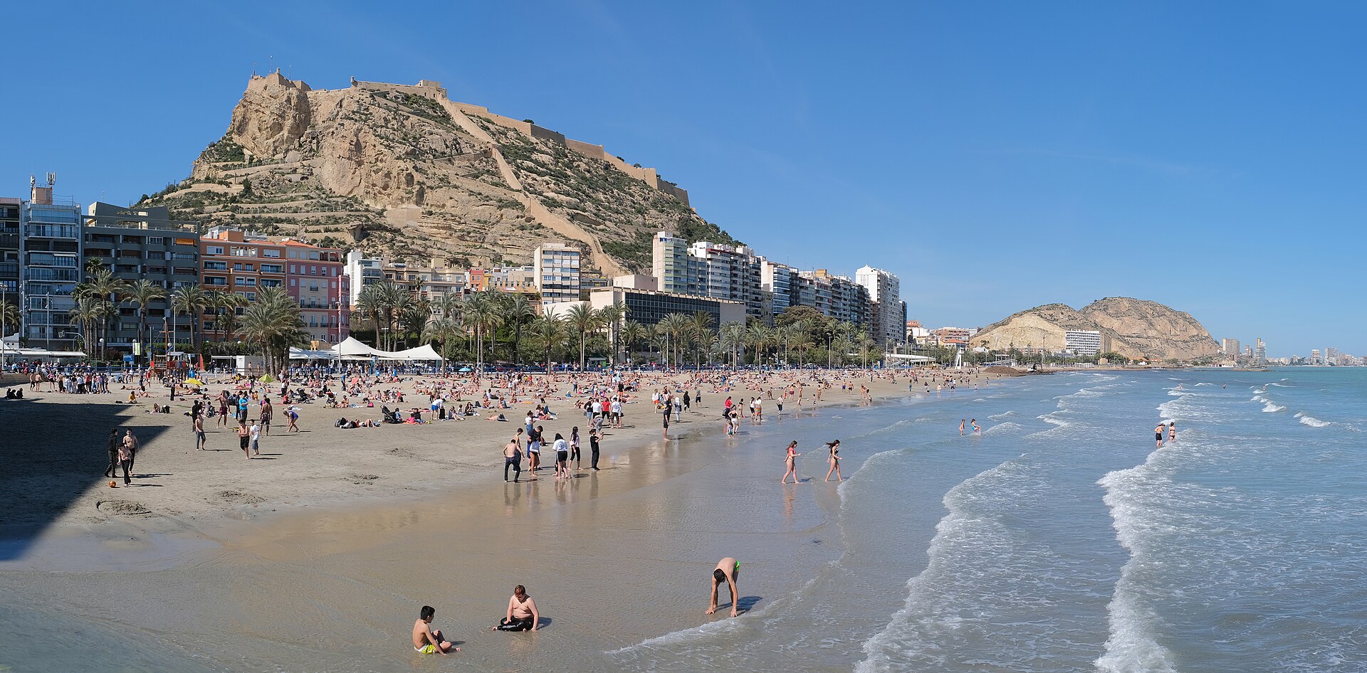 Alicante, Espanja: 20 vinkkiä, mitä nähdä ja tehdä Costa Blancalla 8 Kaupunkiranta Playa del Postiguet