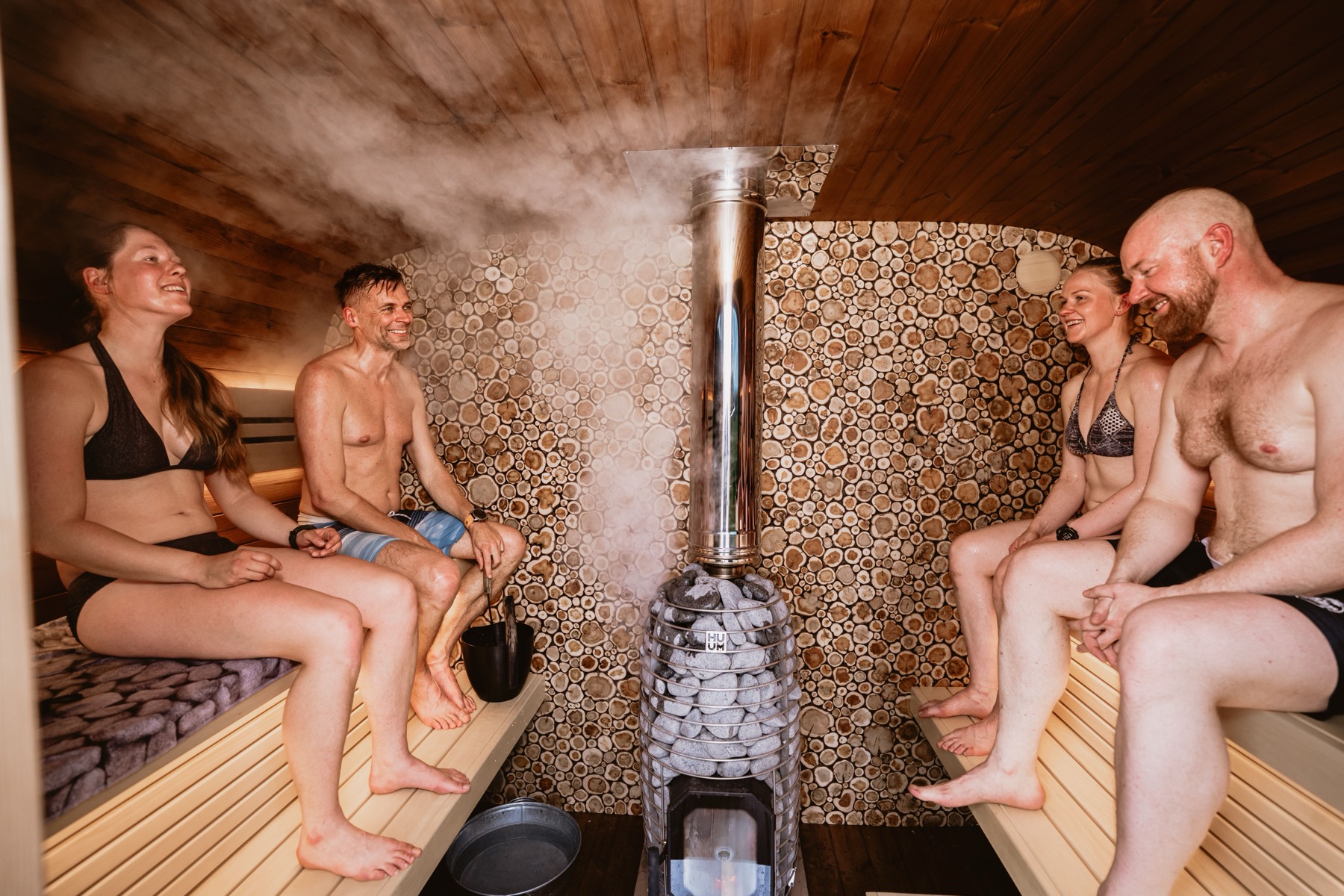 Băi și saune în Estonia: 10 cele mai bune locuri de saună în 2026 12 Saunele plutitoare Iglupark din Noblessner