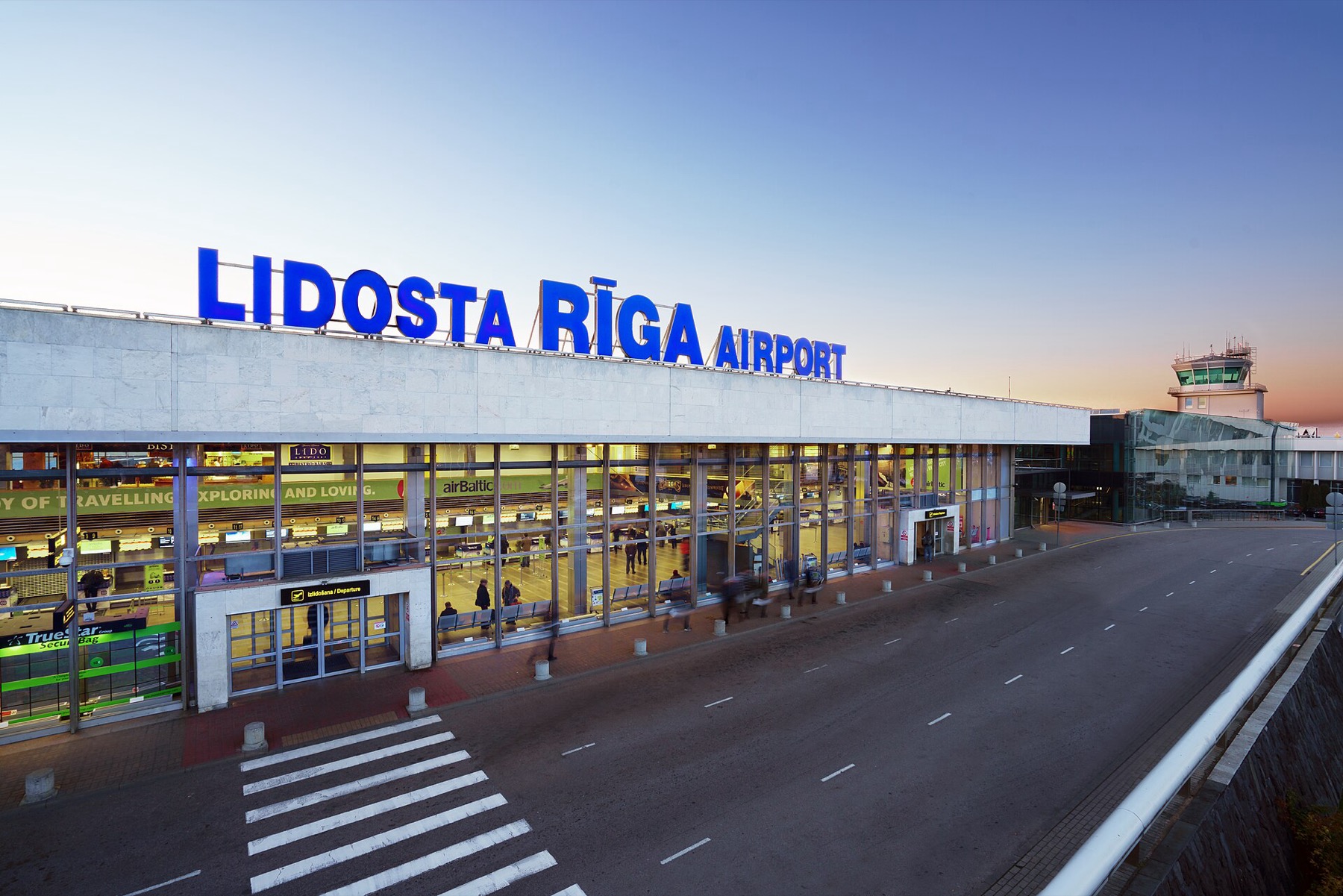 How to Travel to Estonia: Flights, Ferry & Driving in 2026 5 Riga airport as an alternative