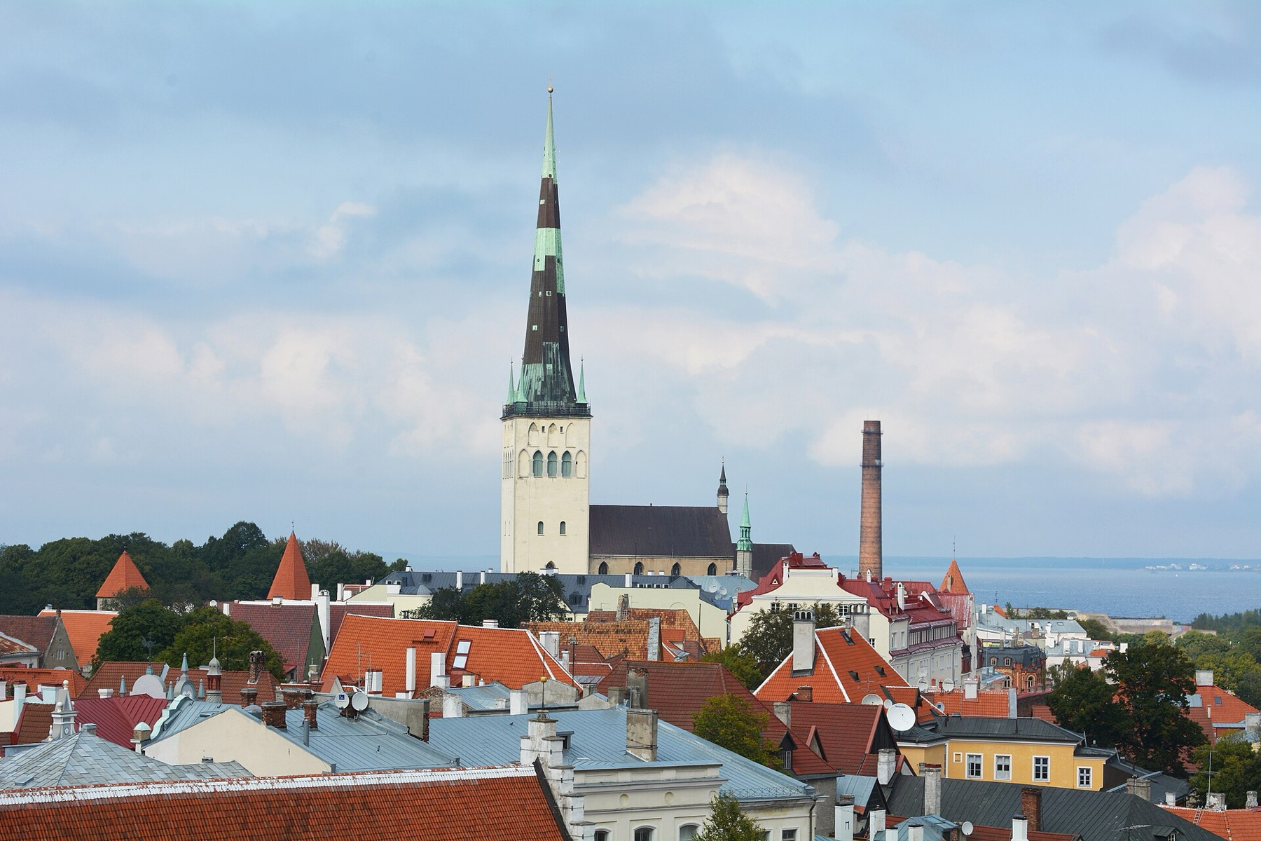 Tallinn (Estonia): 20 rzeczy, które warto zobaczyć w 2026 roku 8 Wieża kościoła świętego Olafa nad Starym Miastem
