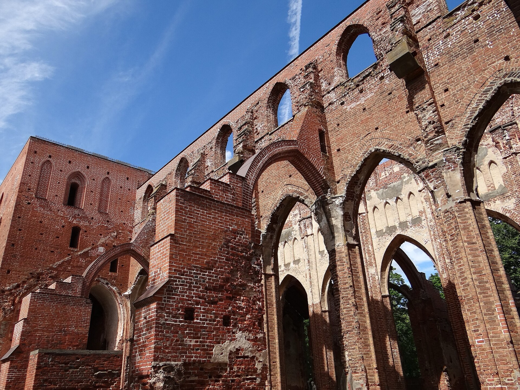 Tartu, Estonia: 12 Things to See in the Student Heart of the Country in 2026 8 Ruins of the Gothic cathedral on Toomemägi hill
