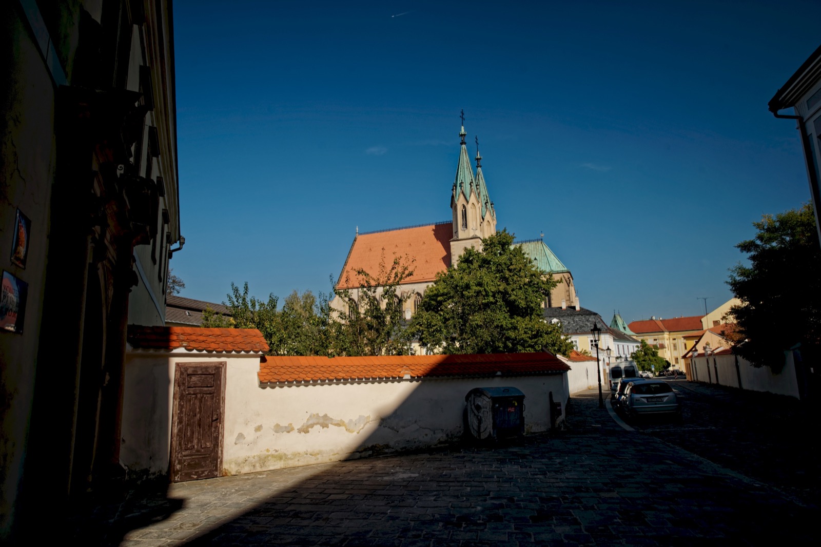 Co zobaczyć w Kromieryżu: 12 wskazówek na miasto ogrodów UNESCO w 2026 roku 8 Kościół świętego Maurycego w Kromieryżu (Foto: Txllxt TxllxT, CC BY-SA 4.0, Wikimedia Commons)
