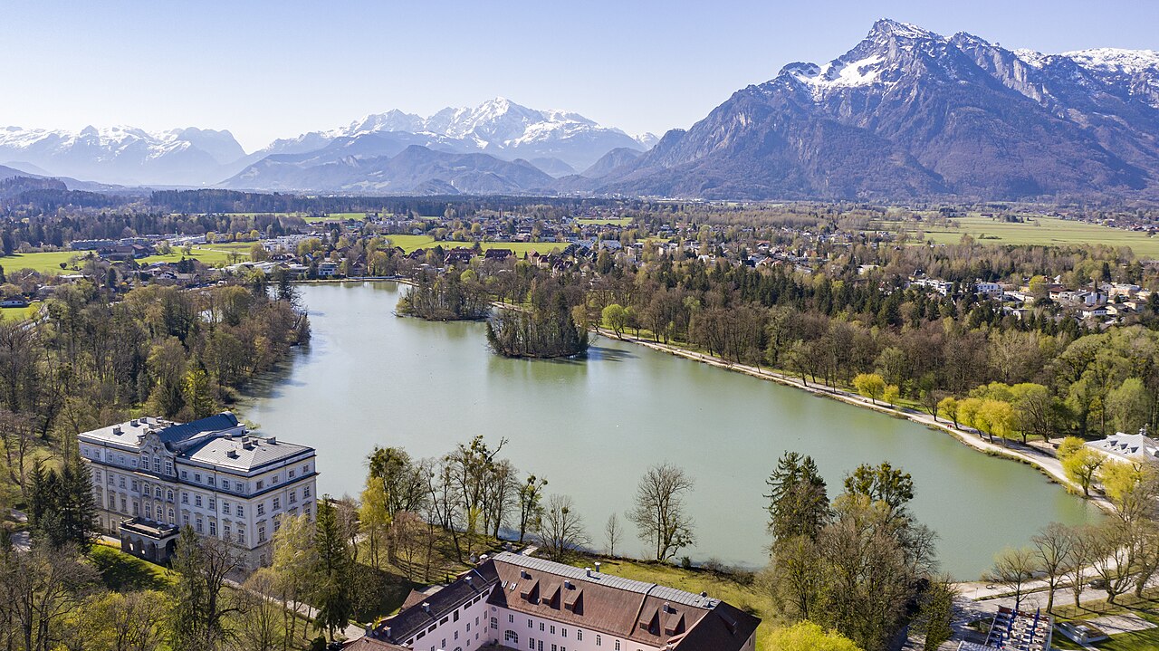Sound of Music: 11 filminspelningsplatser i Salzburg, Österrike 2026 9 Salzburg med alppanorama i bakgrunden
