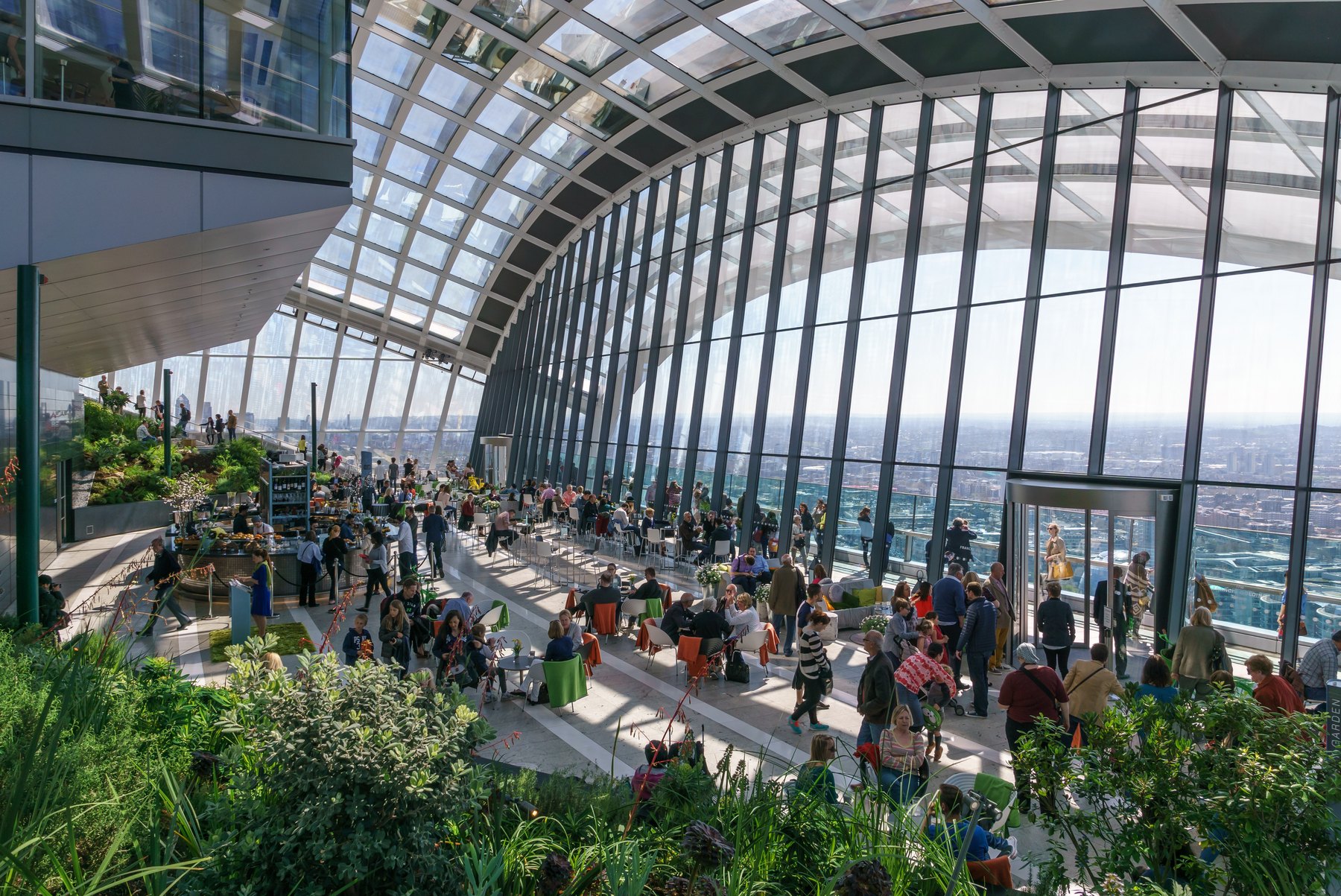 London Eye: prețuri, când să mergi și dacă merită în 2026 4 Grădina de iarnă din sticlă Sky Garden cu vedere spre Londra