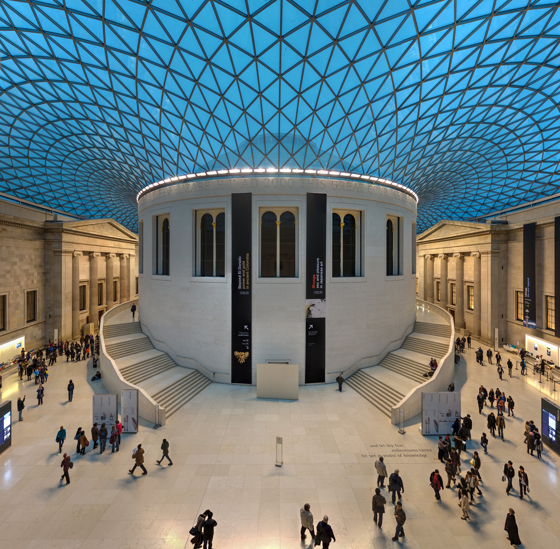 26 de lucruri de văzut și făcut în Londra în 2026 (+ hartă) 24 Atriumul de sticlă Great Court din British Museum