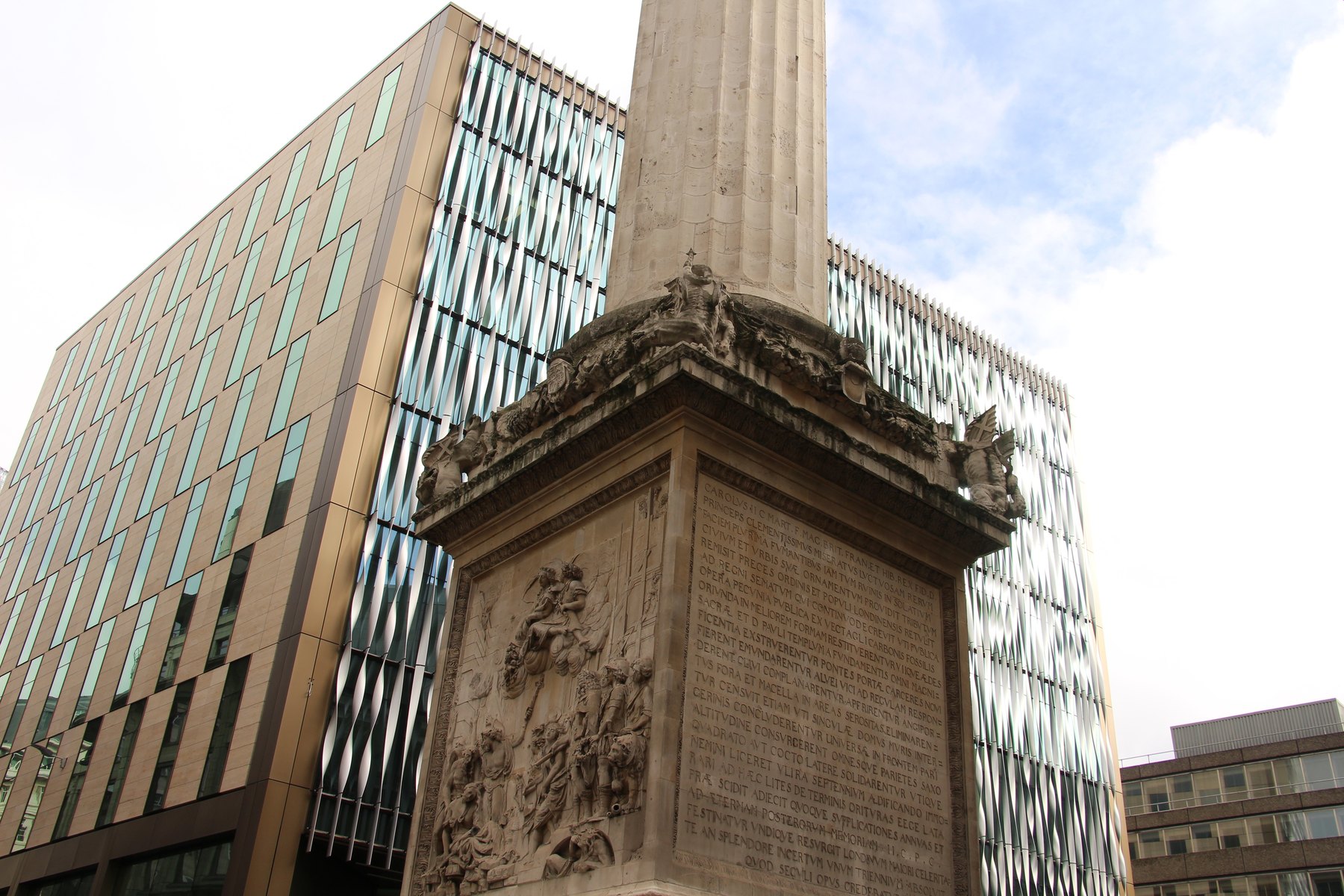26 de lucruri de văzut și făcut în Londra în 2026 (+ hartă) 15 Coloana de piatră Monument, monumentul Marelui Incendiu al Londrei