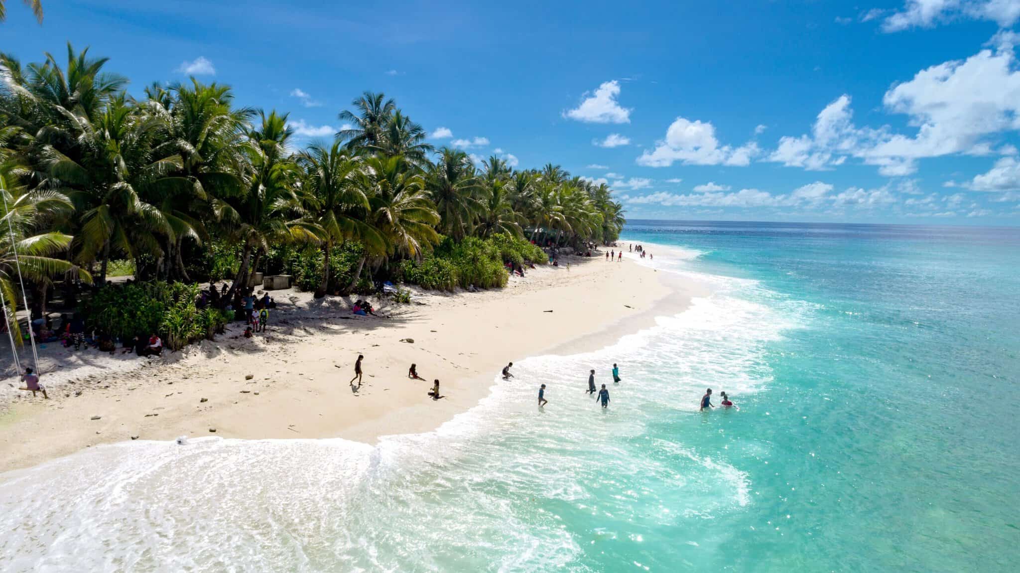 Maafushi, Malediivit: 15 vinkkiä + missä majoittua vuonna 2026 6 Päivä Bikini Beachilla ja paikallinen pukeutumiskoodi