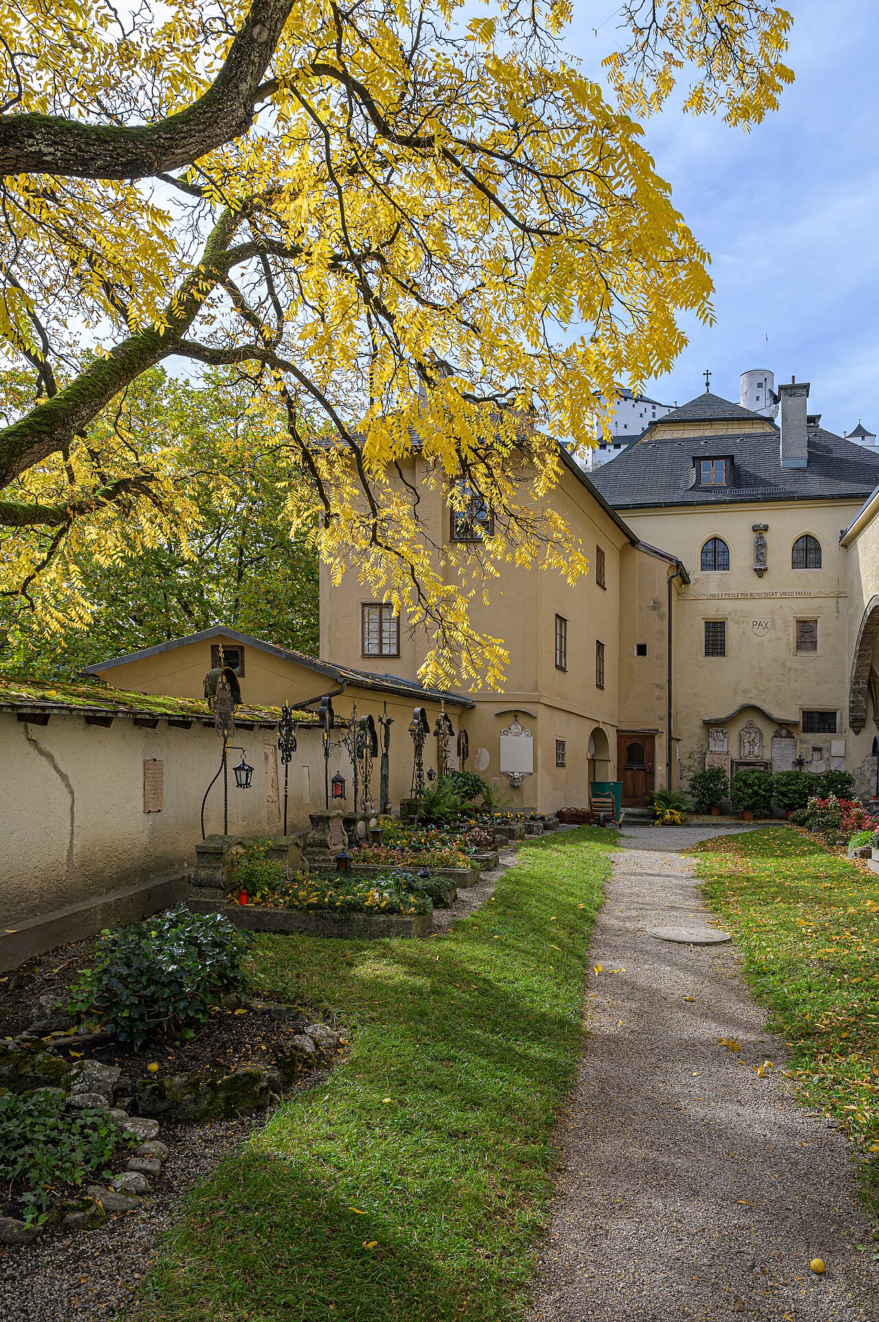 Sound of Music: 11 filminspelningsplatser i Salzburg, Österrike 2026 4 Benediktinerklostret Nonnberg ovanför Salzburgs gamla stan