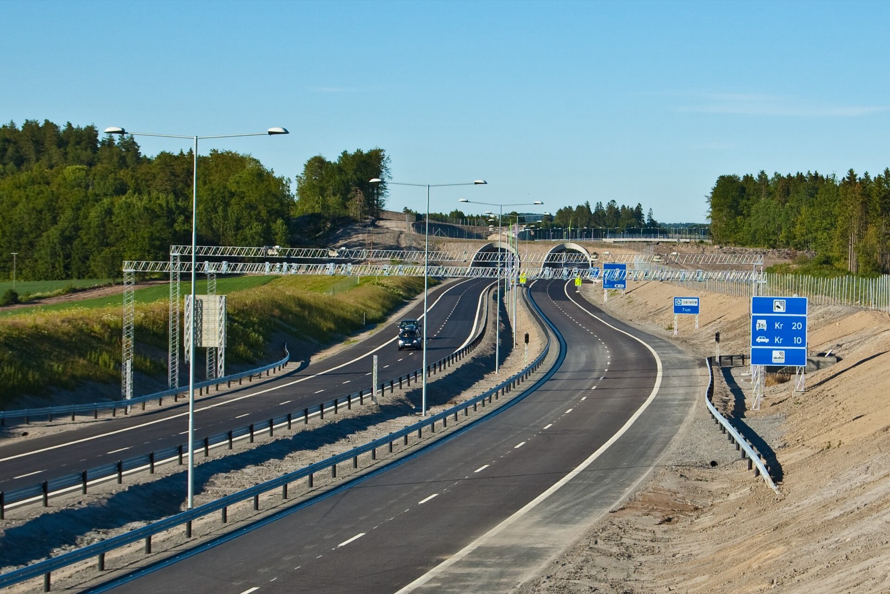 Norvégia útdíj: hogyan működik az AutoPASS és mennyit fizetsz 2026-ban 2 Útdíjkapu (bomstasjon) sorompó nélkül