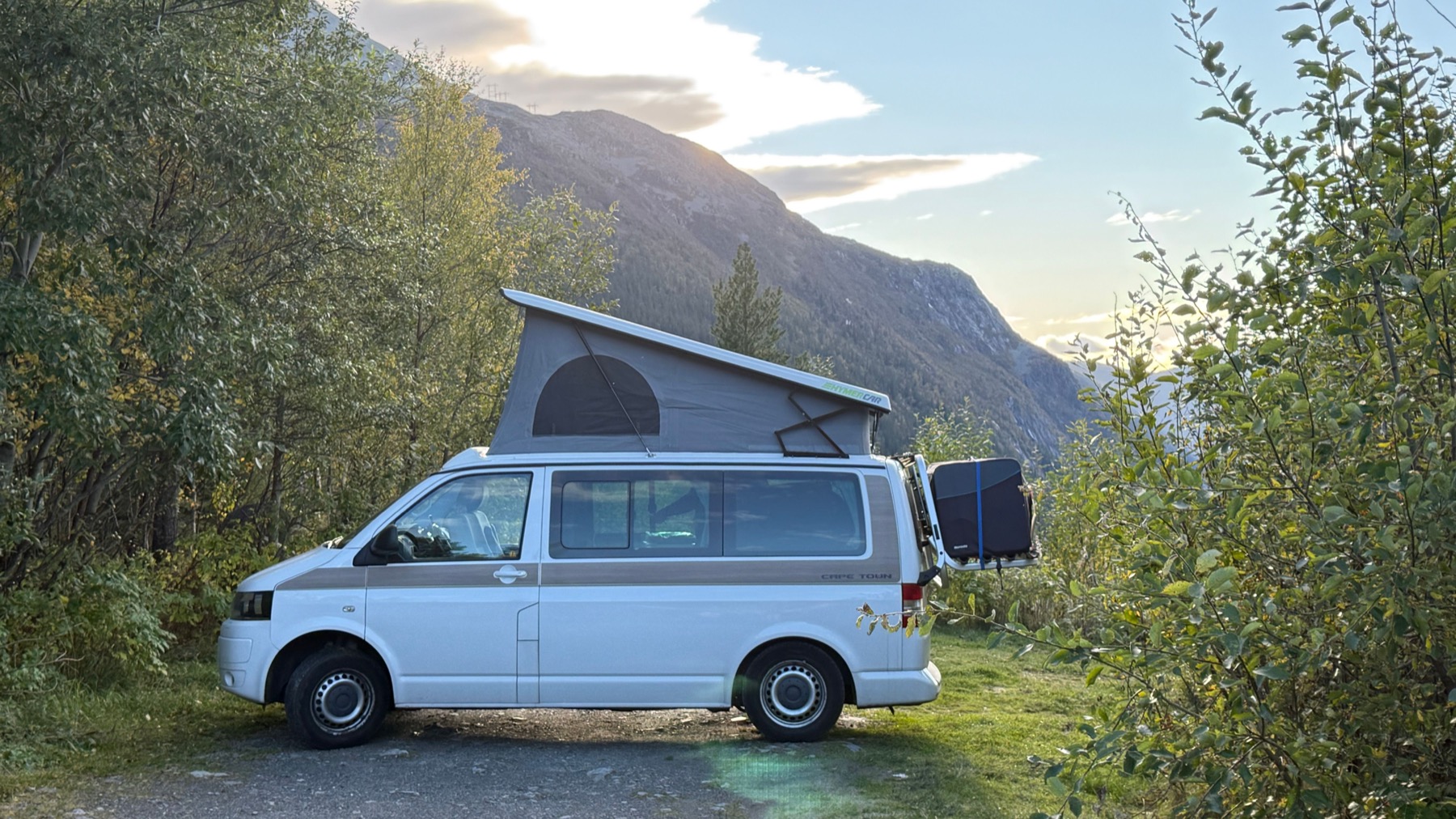 Norway Motorhome: Wild Camping, Campsites and Rules for 2026 1 Motorhome travelling along the Norwegian fjords
