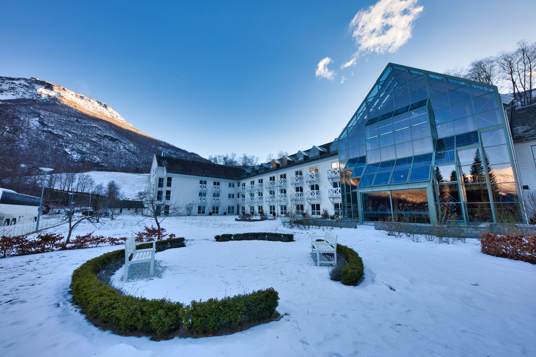 Noruega en Invierno: 15 Consejos Imprescindibles 2026 3 Alojamiento invernal desde hoteles urbanos hasta de hielo