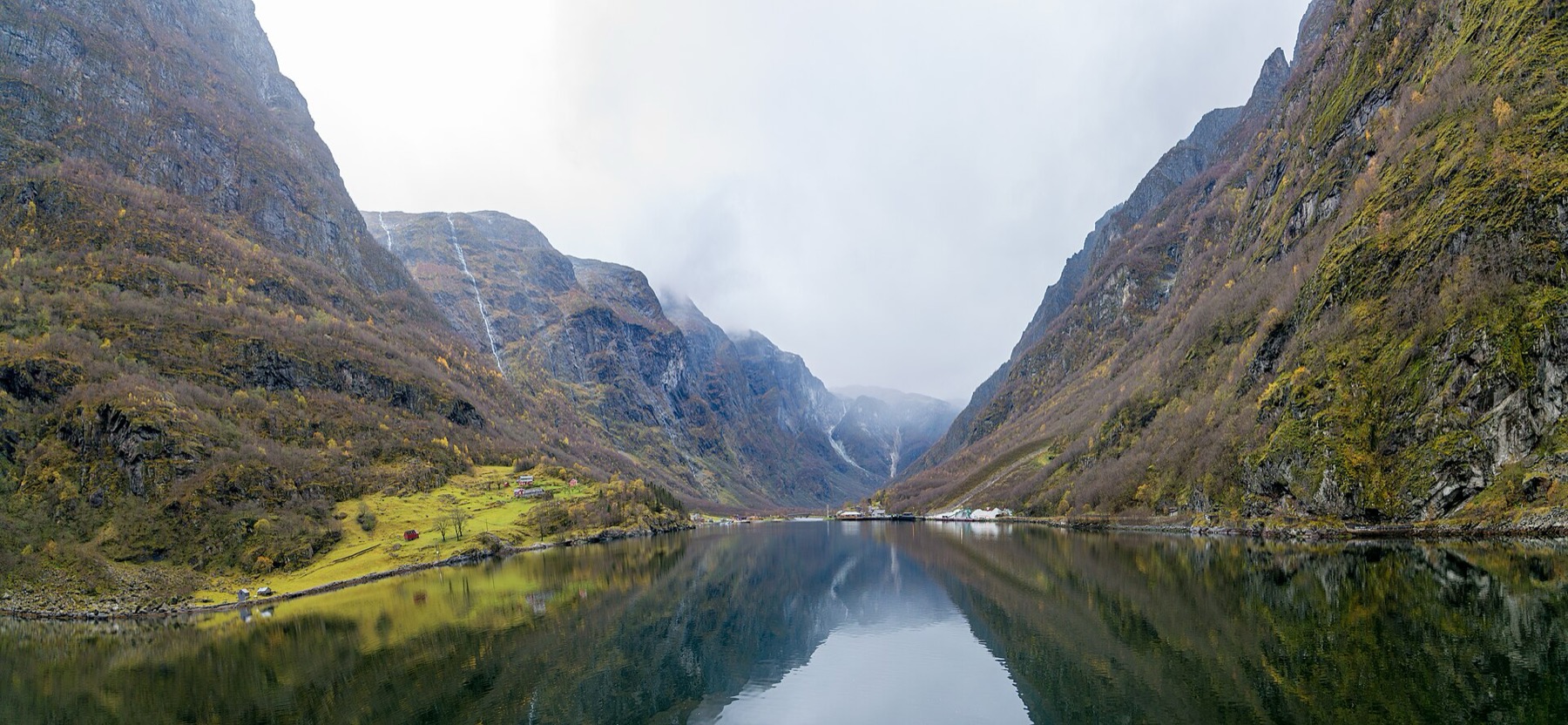 Norway in a Nutshell egyénileg: DIY útvonal, árak és foglalás 2026 7 Gudvangen, a hajóút vége és a Vossba tartó busz kiindulópontja
