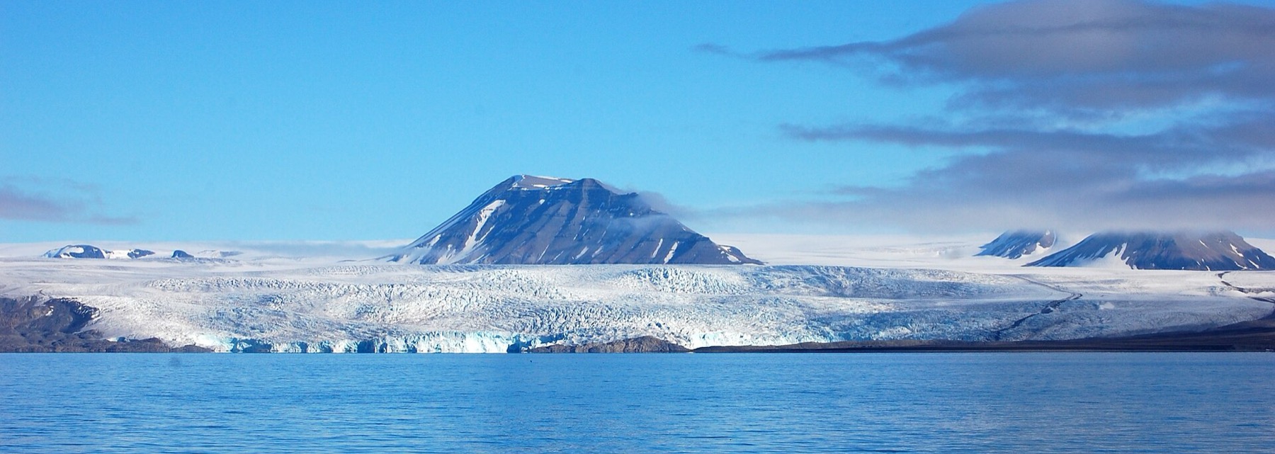 Norwegia Svalbard (Spitsbergen): 15 pomysłów, co zobaczyć na krańcu świata w 2026 roku 11 Rejs do czoła lodowca na Svalbardzie