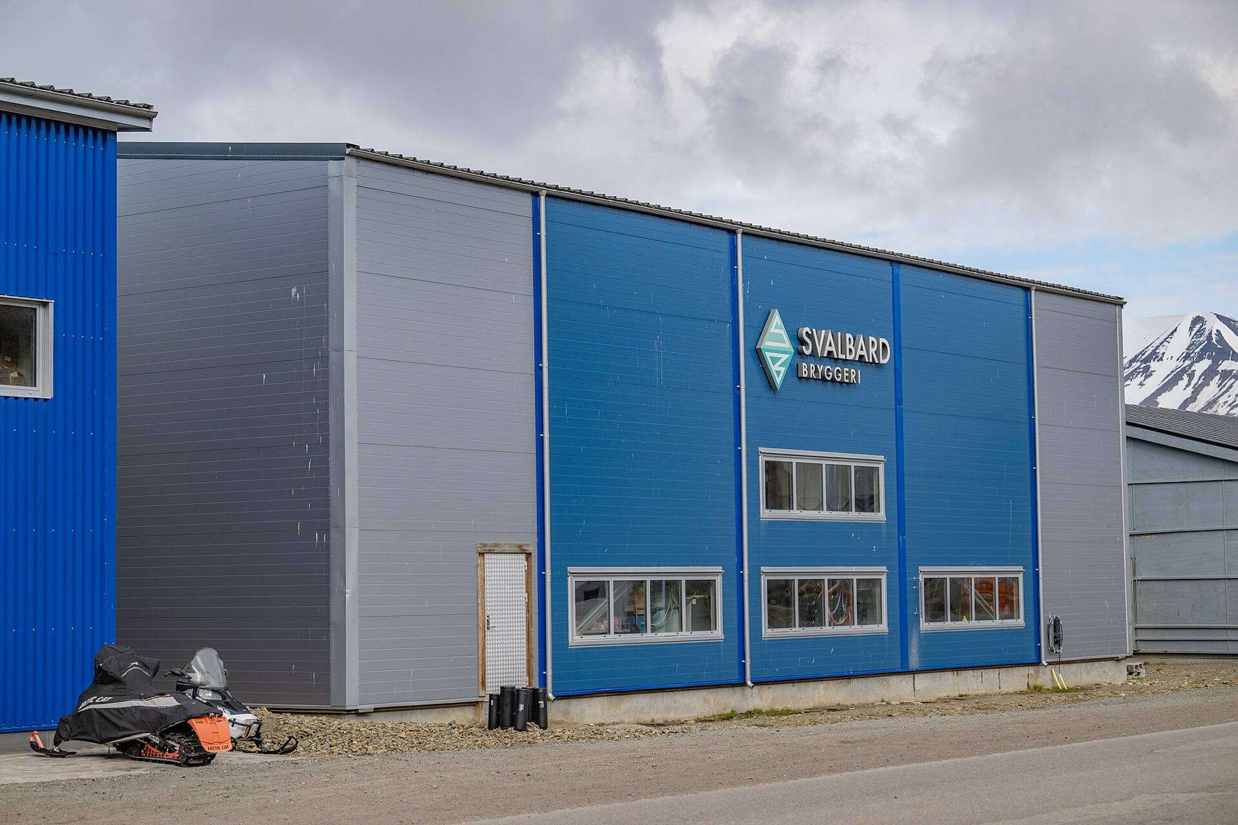 Norwegia Svalbard (Spitsbergen): 15 pomysłów, co zobaczyć na krańcu świata w 2026 roku 20 Najbardziej wysunięty na północ browar świata w Longyearbyen