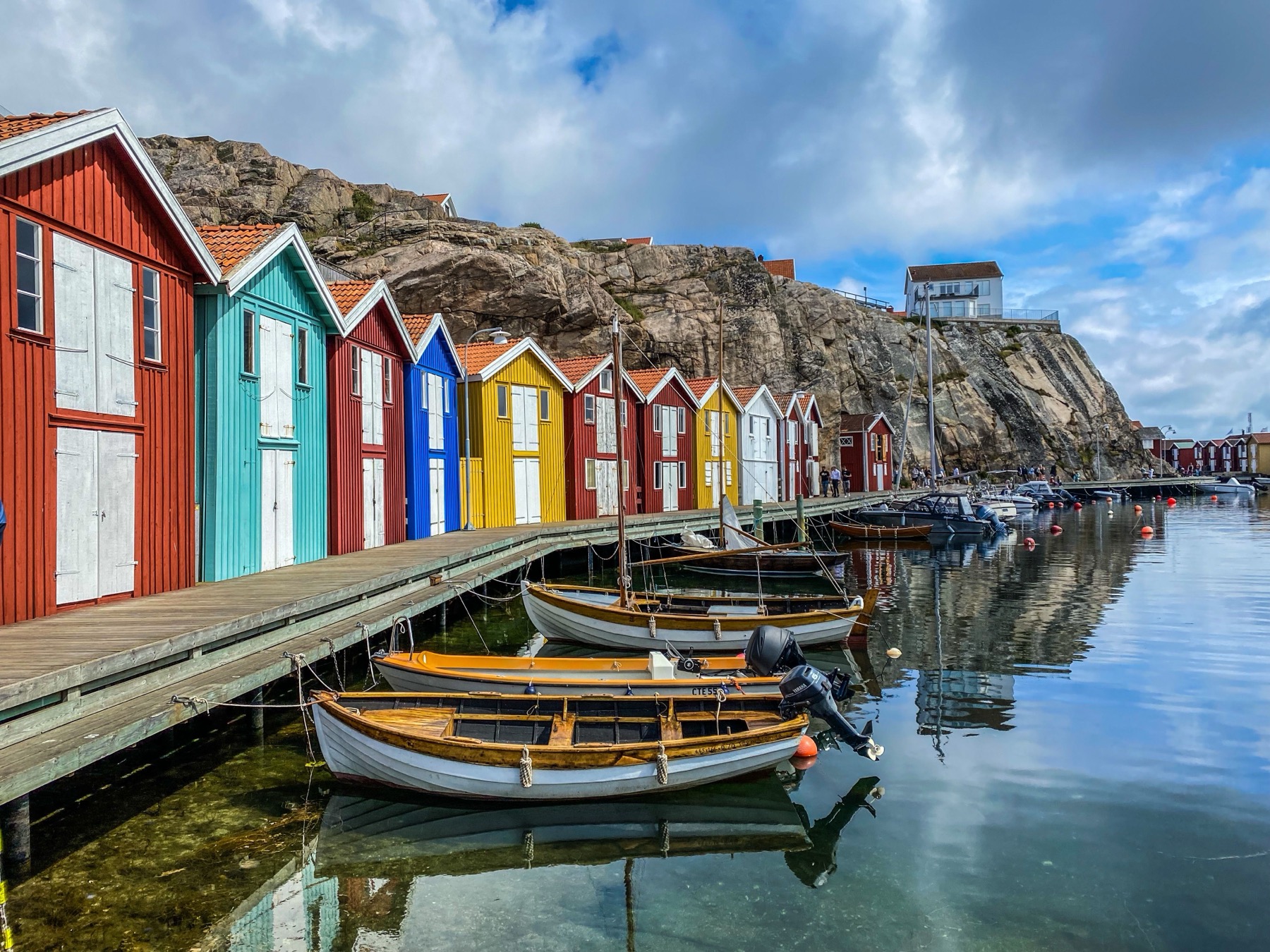 Bohuslän Suecia y Fjällbacka: 16 planes en la costa oeste 2026 6 Muelle de madera de Smögenbryggan