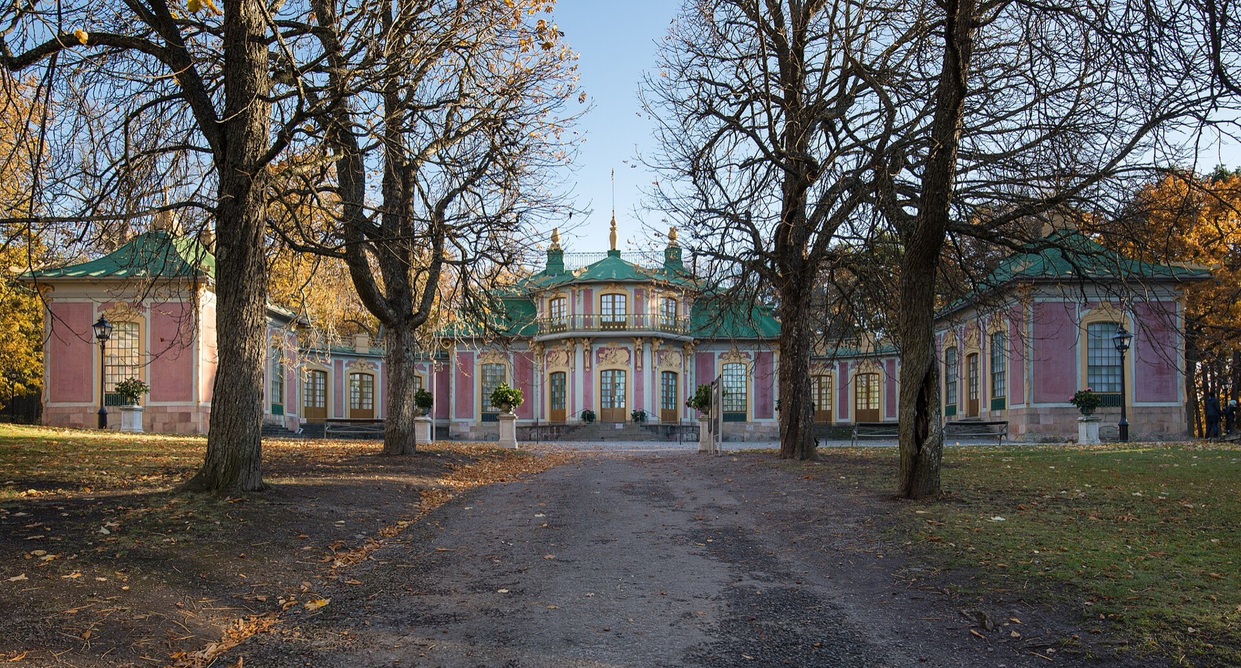 Drottningholmin linna 2026: liput, kuljetus ja mitä nähdä Ruotsin Versaillesissa 6 Kiinalainen paviljonki Kina slott