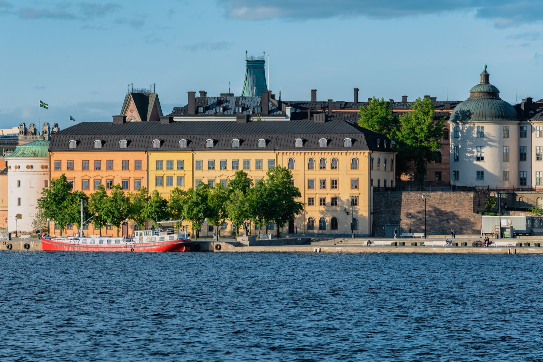 Drottningholmin linna 2026: liput, kuljetus ja mitä nähdä Ruotsin Versaillesissa 17 Laivamatka Tukholmasta