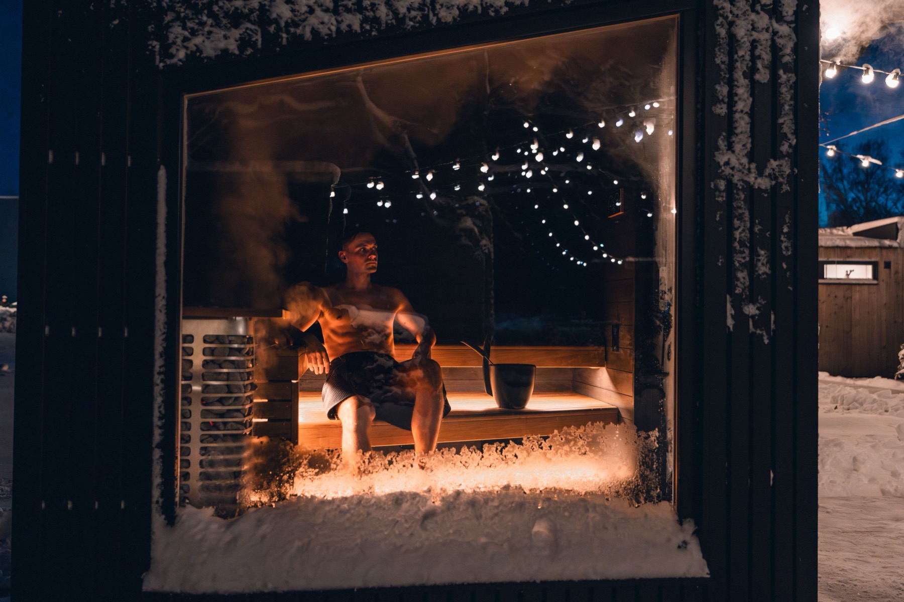 Kiruna, Švédsko: 18 tipů, co vidět a zažít ve městě, které se stěhuje 19 Sauna a ledová koupel v zimě