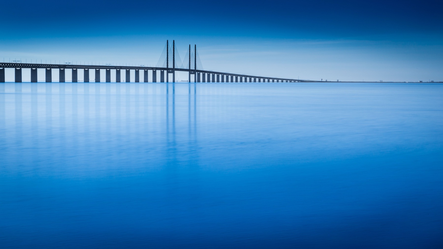 Malmö in Schweden: 18 Tipps für die drittgrößte Stadt 2026 24 Öresundbrücke und Verbindung nach Kopenhagen