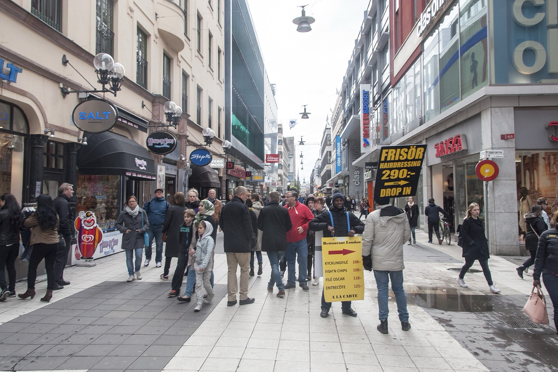 Tukholma, Ruotsi: 25 vinkkiä nähtävyyksiin ja tekemiseen 2026 24 Ostoskatu Drottninggatan