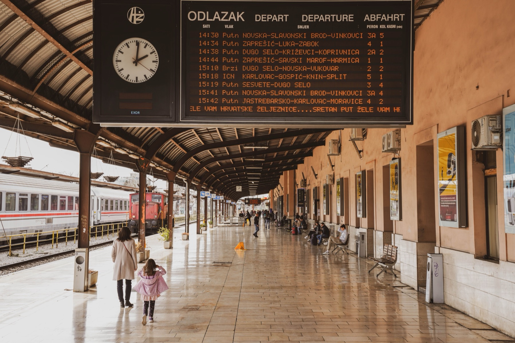 Sweden by Train 2026: Night Routes, Prices & Scenic Lines 4 Departure board at a train station