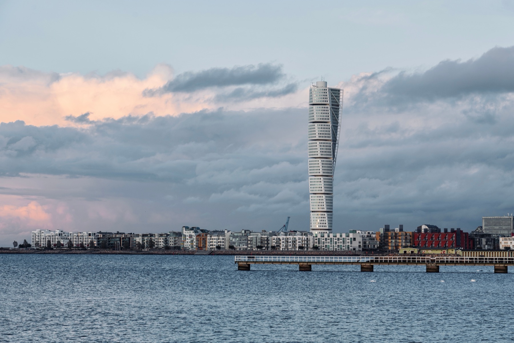 Ystad w Szwecji i Skania: 18 pomysłów na południe Szwecji w 2026 7 Turning Torso i dzielnica Västra Hamnen