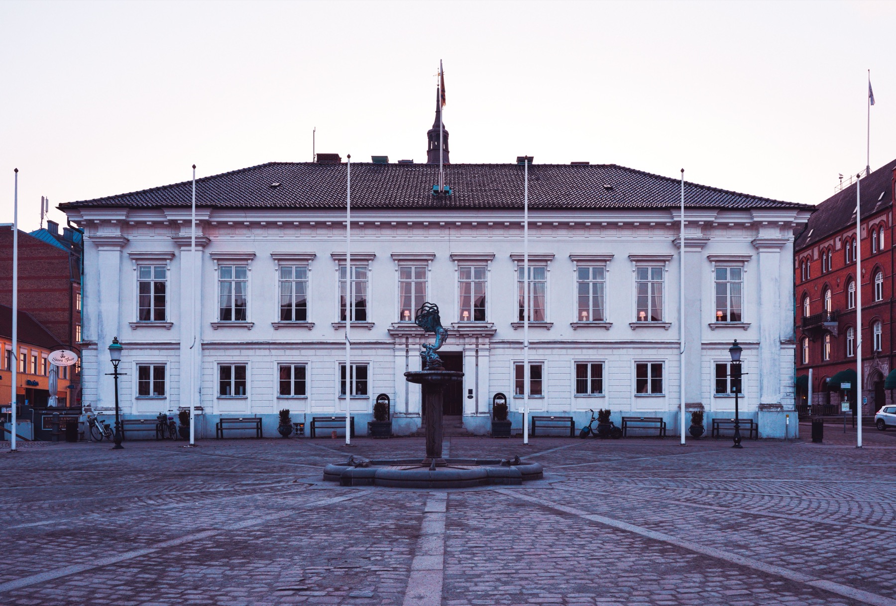 Ystad w Szwecji i Skania: 18 pomysłów na południe Szwecji w 2026 13 Rynek w Ystad