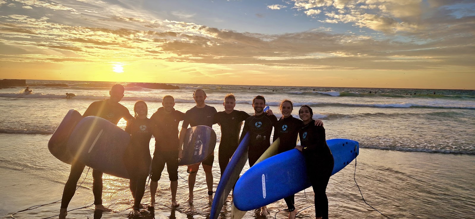 Cazare Agadir Maroc: 11 cele mai bune hoteluri și zone sigure în 2026 1 Coasta de surfing din Taghazout Bay