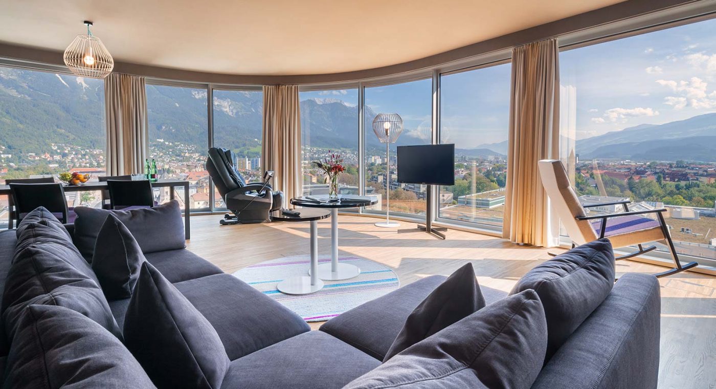 Wo übernachten in Innsbruck: 17 beste Hotels 2026 9 Ausblick vom Adlers Hotel auf Innsbruck