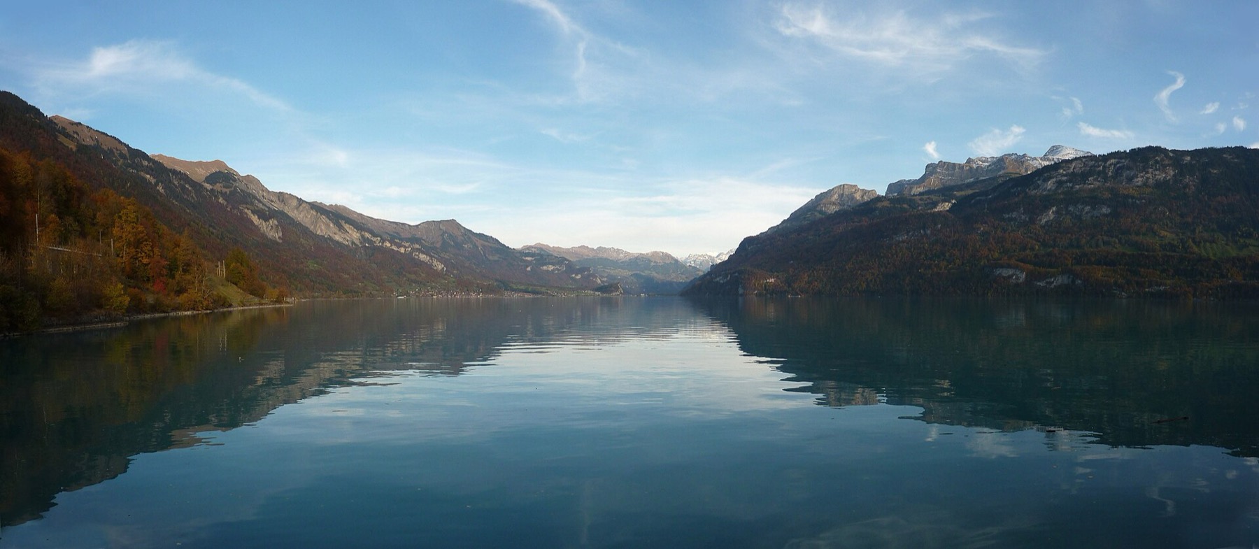 Bönigen, Switzerland: 24 Things to Do at Lake Brienz 2026 2 Lake Brienz with mountain peaks