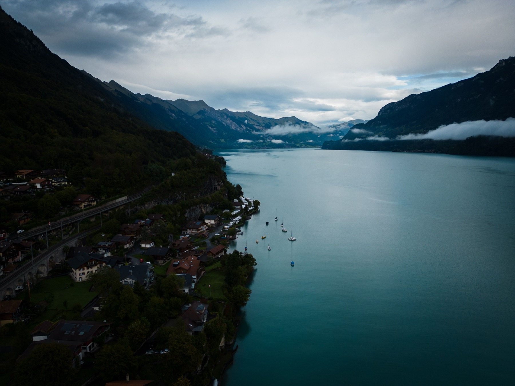 Bönigen, Switzerland: 24 Things to Do at Lake Brienz 2026 4 Bönigen and its waterfront on Lake Brienz